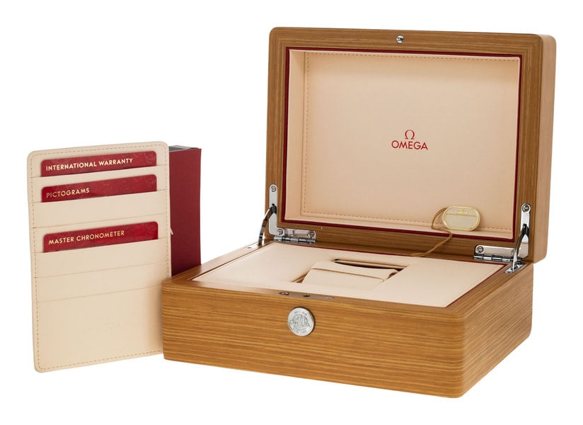 Omega Planet Ocean 215.32.44.21.01.001